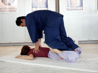 Traditional Thai massage techniqe image17