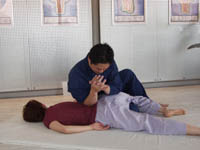 Traditional Thai massage techniqe image23